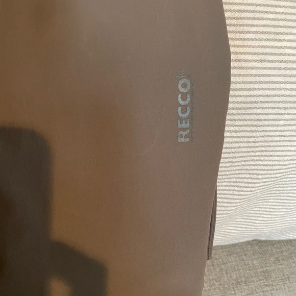 Women’s MEC softshell pants - Picture 5 of 6